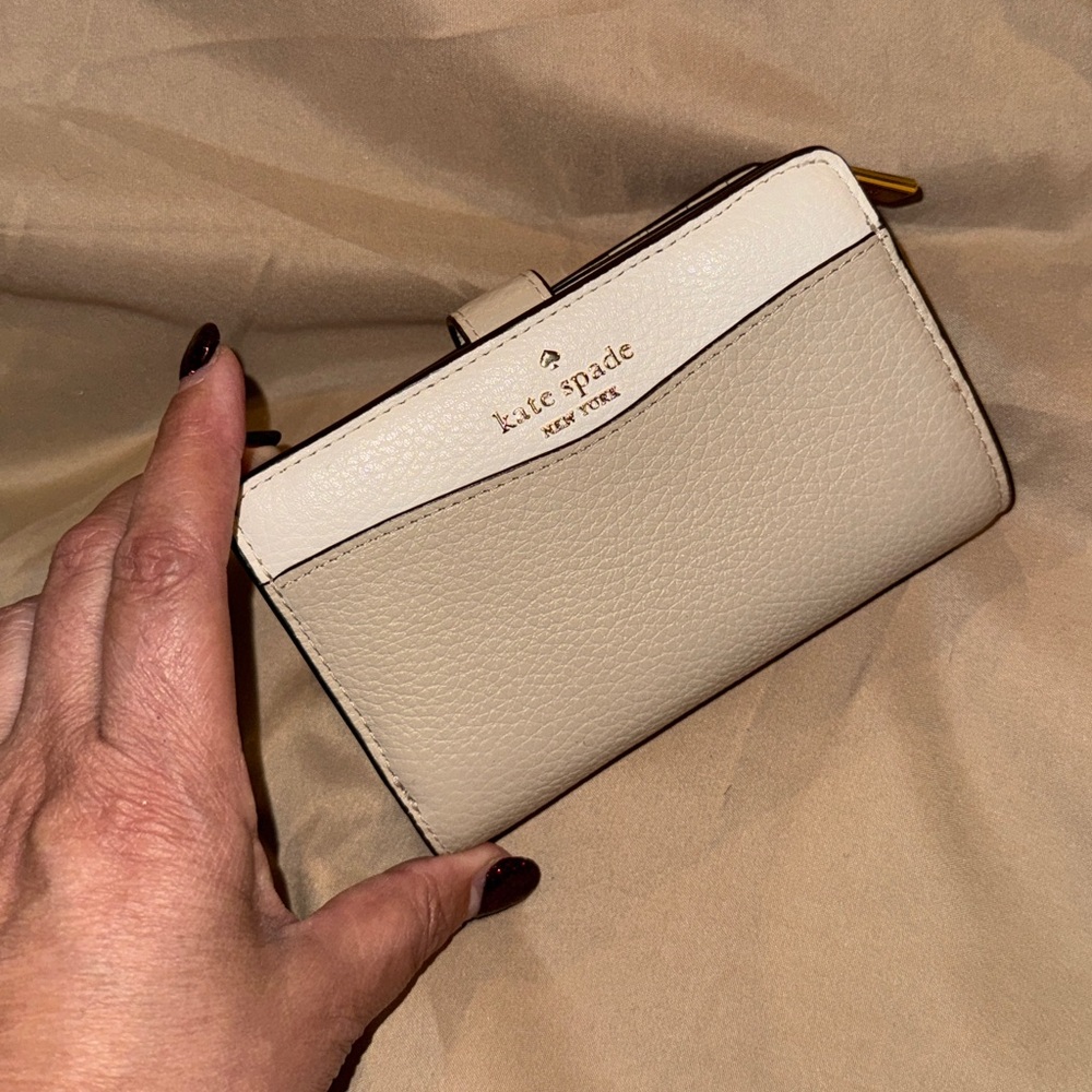 Kate Spade Beige Wallet
